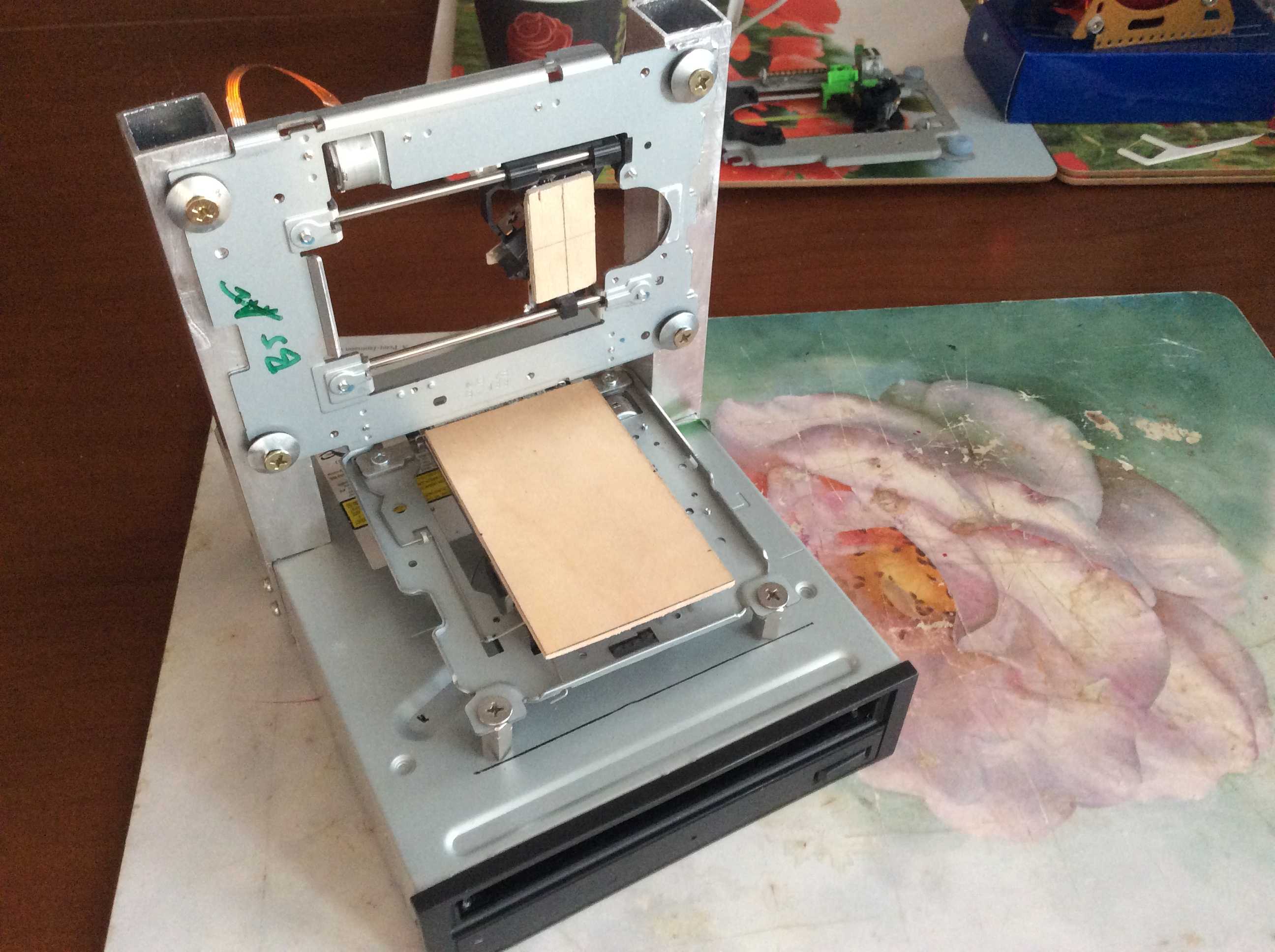 Лазерный гравер своими руками из принтера или dvd-плеера: сборка и настройка