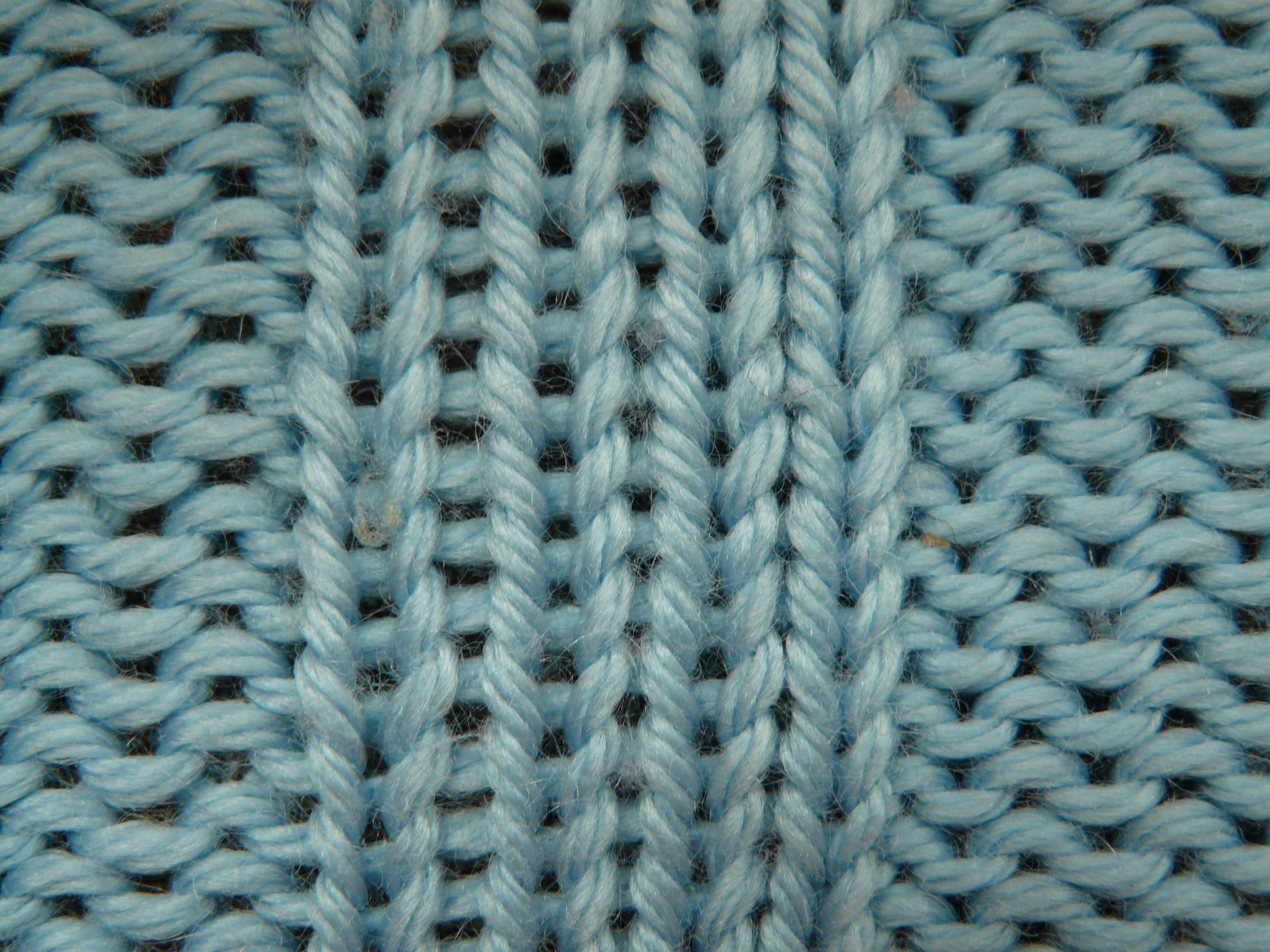 Вязаное полотно голубой