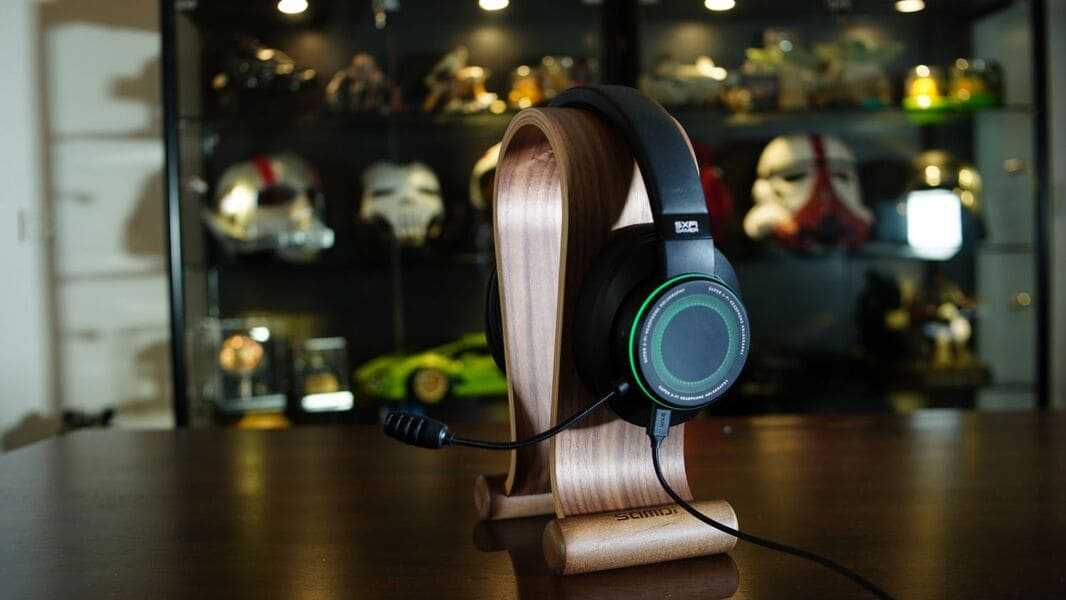 Razer tiamat 7.1 v2 gaming headset: dual subwoofers - audio control unit - rotatable boom mic - works with pc - classic black